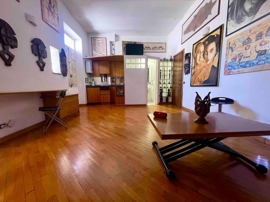 Our Arty Flat In Monti Apartment Rome Exterior photo